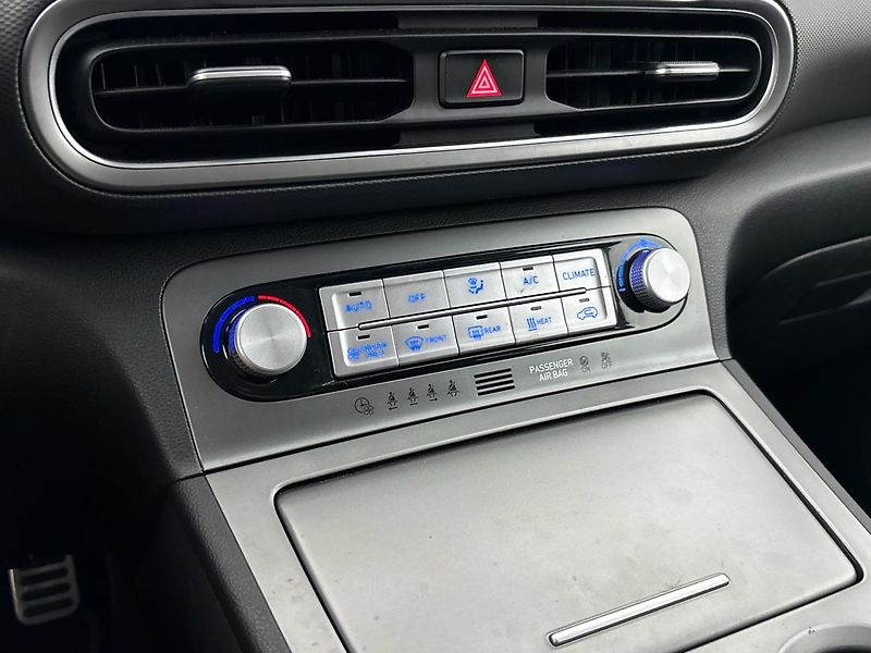 Hyundai Kona 64kWh - fotka 19 z 27