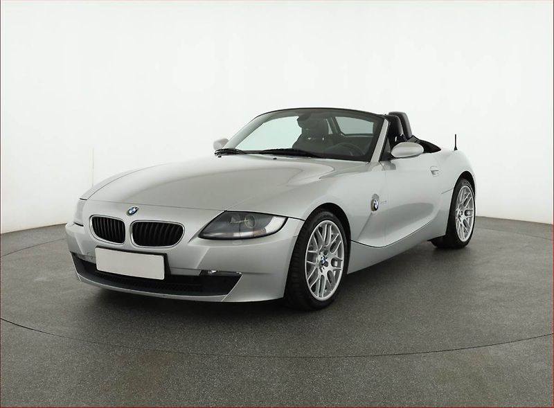 BMW Z4 (2010) 2.0i, Kůže, Tempomat - fotka 2 z 17