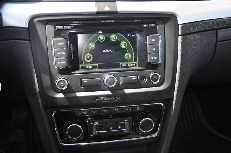 Škoda Superb II 2.0TDi 103kW KOMBI Panorama - fotka 12 z 19