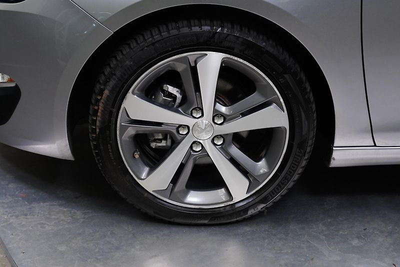 Peugeot 308 - fotka 10 z 24