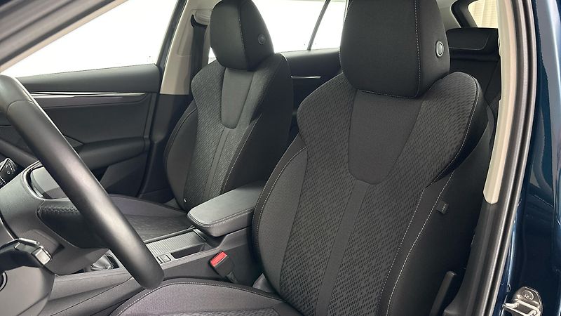 Škoda Octavia 1.5 TSI Style Combi - fotka 15 z 26
