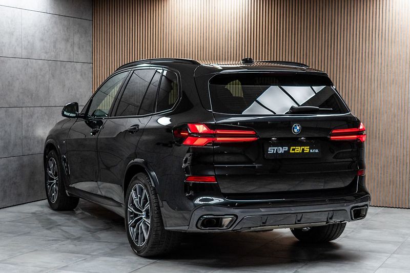 BMW X5 30d xD ///M*ZÁRUKA 9/27*7míst* - fotka 4 z 74
