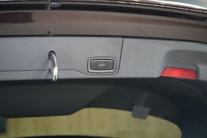 Porsche Taycan Sport Turismo, Pano, Matrix - fotka 16 z 50