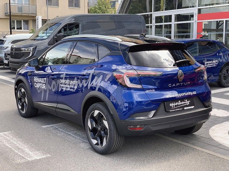 Renault Captur (2026) Techno TCe 115 - fotka 5 z 10