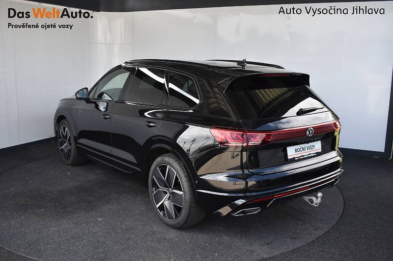 Volkswagen Touareg (2025) R-Line 3.0TDI 210kW,tažné,weba - fotka 11 z 28