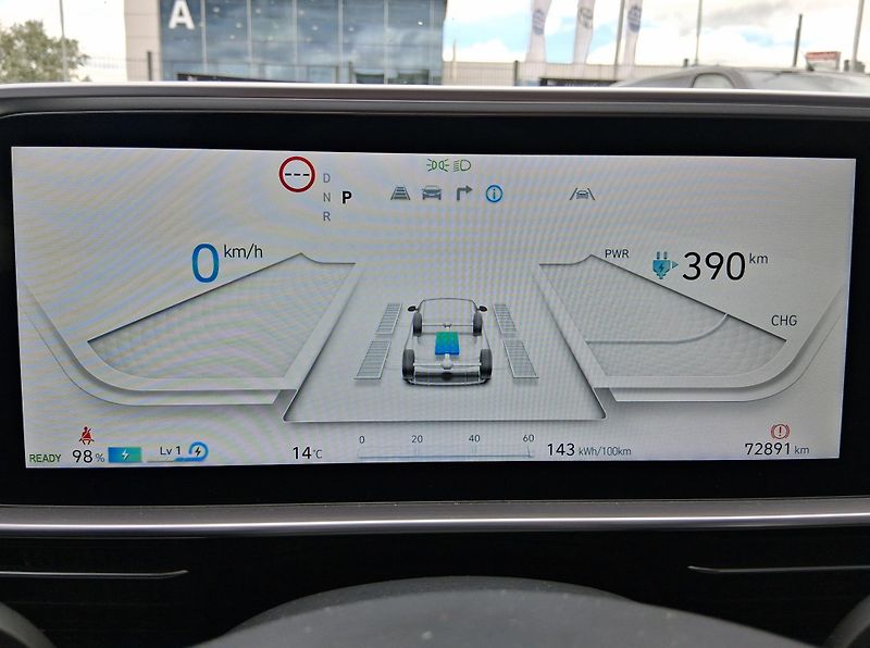 Hyundai Ioniq 6 STYLE PREMIUM 4x4 239 kW - fotka 12 z 44