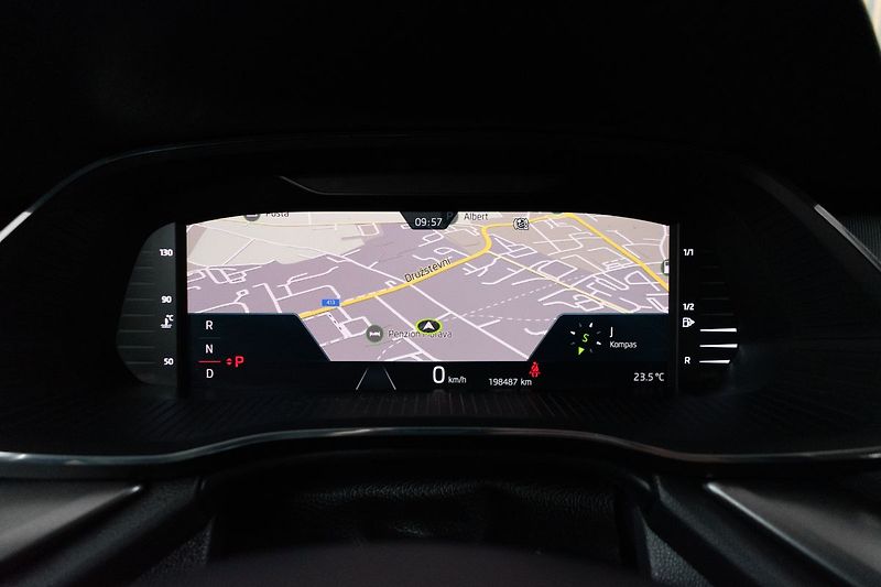 Škoda Octavia 2.0 TDI DSG*ACC*MIRROR-LINK* - fotka 19 z 35