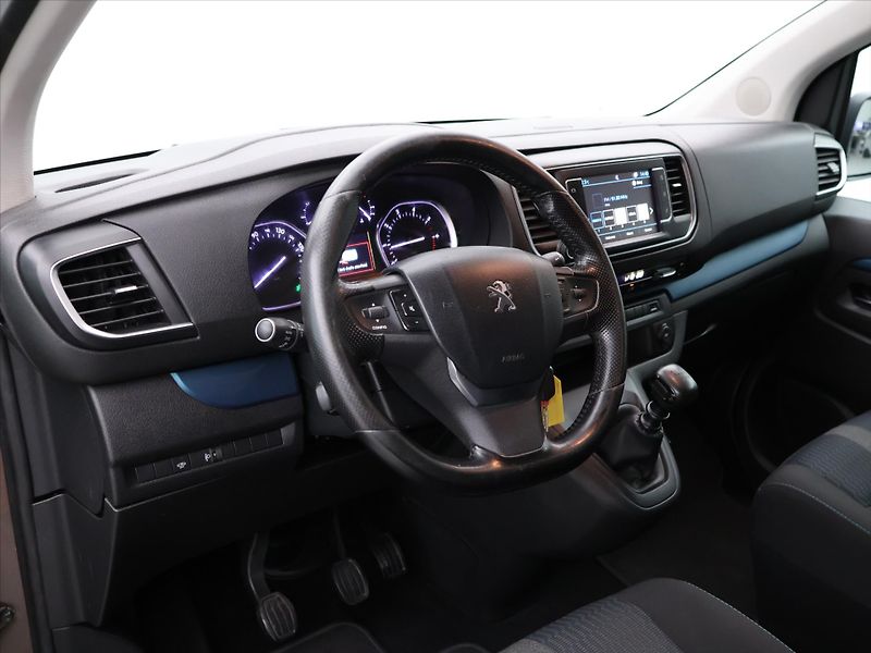 Peugeot Traveller 2,0 BlueHDi 110kW Aut.klima CZ - fotka 27 z 35