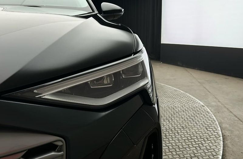 Audi Q8 e-tron 50 Q 360kam Pano Matrix BLIS - fotka 9 z 23