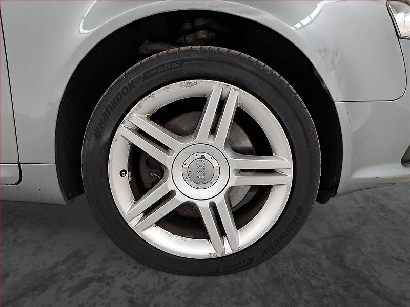 Audi A4 (2007) 2.0 TDI, nová STK - fotka 14 z 17