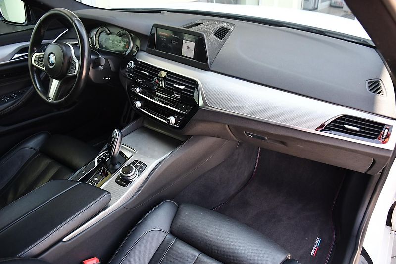 BMW Řada 5 530D M-SPORT 2xKOLA  - fotka 13 z 53