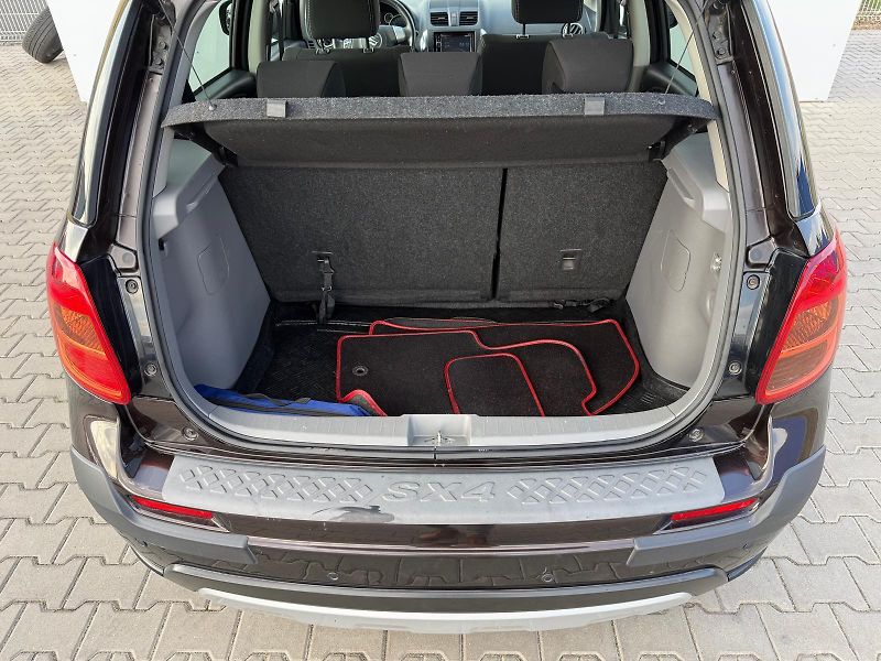 Suzuki SX4 1.6 VVT GLX 4x4 NAVI SE - fotka 10 z 30