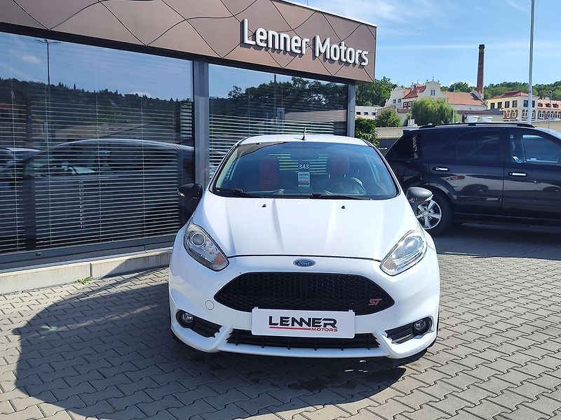 Ford Fiesta 1.6/134kW ST ČR 1.Majitel - fotka 2 z 27