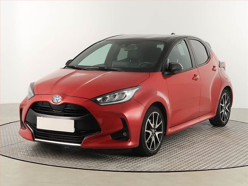 Toyota Yaris (2022) Style 1.5 VVT-i Hybrid - fotka 2 z 18