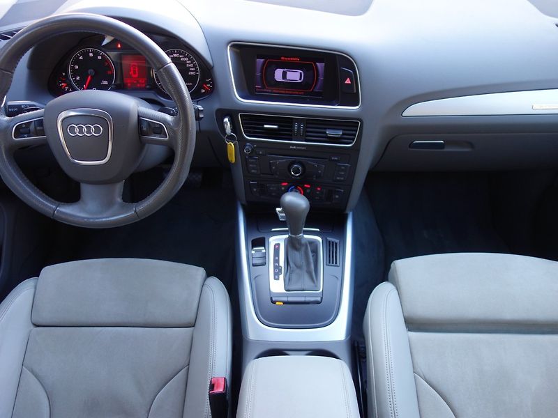 Audi Q5 (2009) 2.0TFSI 155kW QUATTRO - fotka 11 z 43