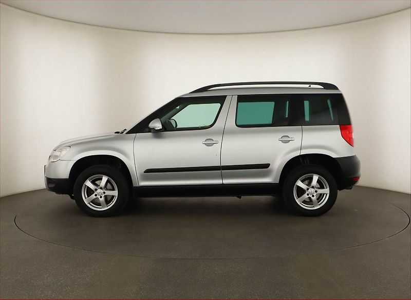 Škoda Yeti (2011) 1.8 TSI, 4X4, Tempomat - fotka 3 z 13