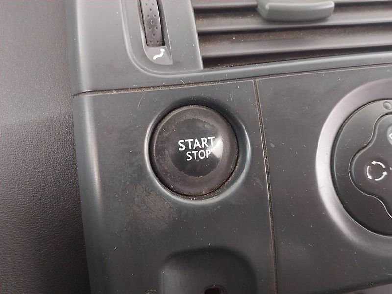 Renault Scénic (2004) 1.6 16V, po STK, Tažné, Klima - fotka 16 z 18