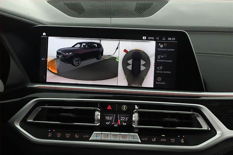 BMW X7 (2021) xDrive40d - fotka 18 z 20