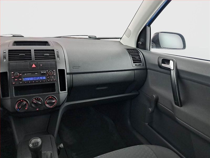Volkswagen Polo (2003) 1.2, Serv.kniha, nová STK - fotka 8 z 17