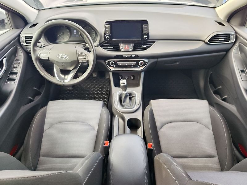 Hyundai i30 1.5 T-GDI/117kW Comfort - fotka 11 z 28