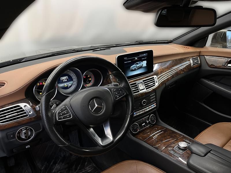 Mercedes-Benz CLS 250 d 4MATIC Shooting Brake - fotka 10 z 24
