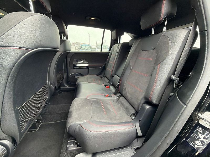 Mercedes-Benz GLB 200d 4MATIC - fotka 27 z 34