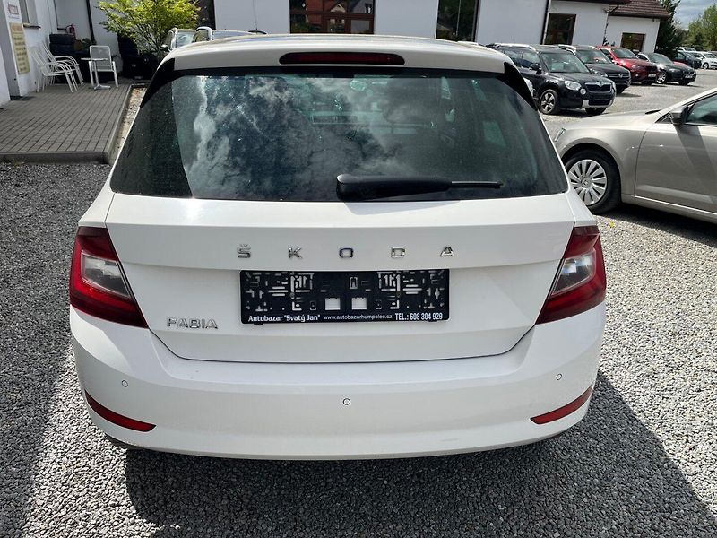 Škoda Fabia (2020) 1.0 TSi NAVI PANORAMA LED - fotka 3 z 23