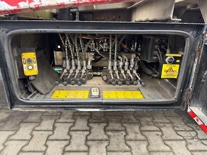 Scania (2016) P450 8x2 převoz strojů EURO 6 - fotka 9 z 20