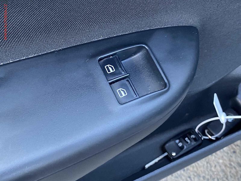 Škoda Octavia (2011) 1.2 TSi, Ambiente, TZ - fotka 11 z 17