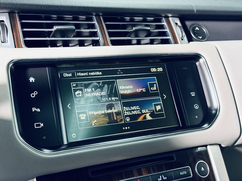 Land Rover Range Rover (2016) 4.4*SD*V8*VOGUE*MASÁŽ*CZ - fotka 24 z 37