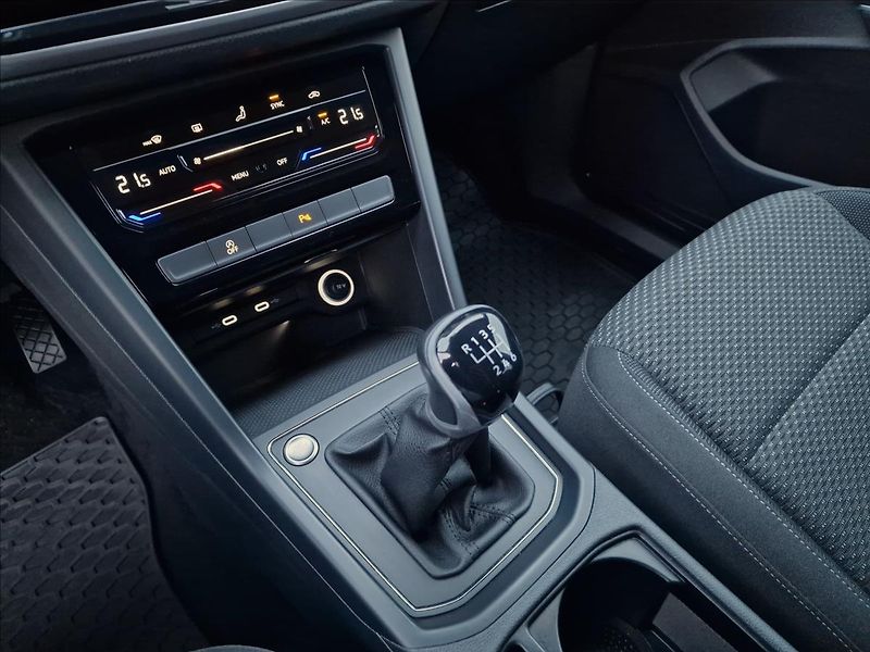 Volkswagen Touran 2.0 TDI Comfortline,ČR,1.Maj. - fotka 36 z 50