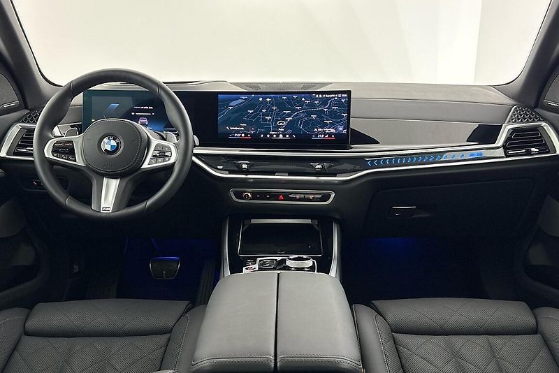 BMW X5 xDrive40i - fotka 17 z 29