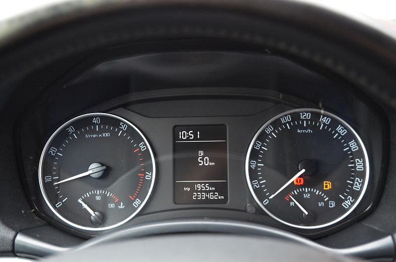 Škoda Octavia (2009) 1.6 MPi 75kW Ambition / ČR - fotka 25 z 31