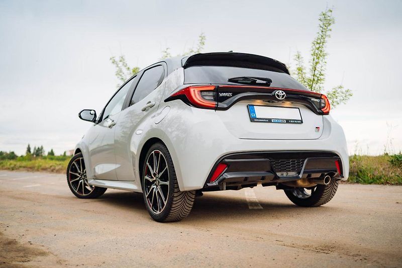 Toyota Yaris (2023) 1.5 VVT-i Hybrid - fotka 4 z 32