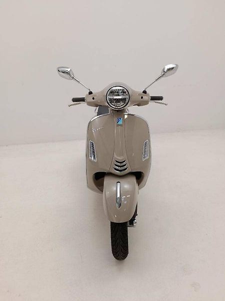 Vespa GTS 125 (2025) E5+ Beige Avvolegente 2025 (sl - fotka 2 z 9