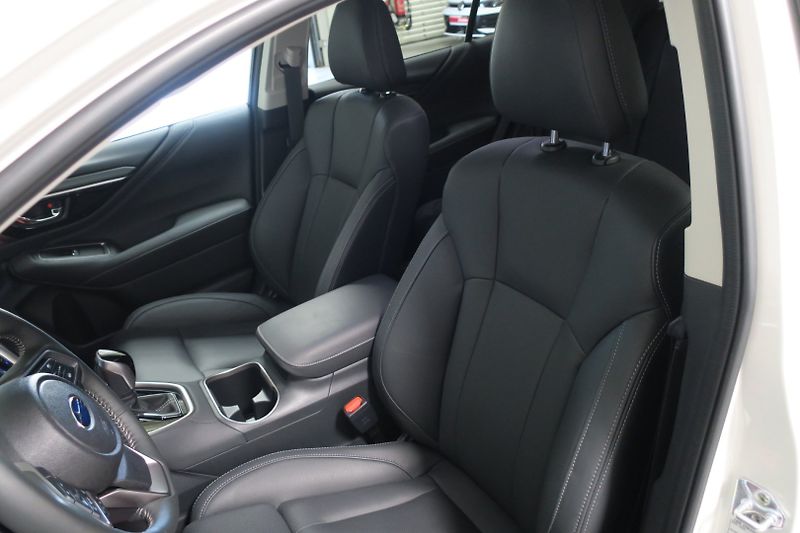 Subaru Outback (2025) 2.5i AWD Touring Tov. ZÁRUKA - fotka 11 z 50