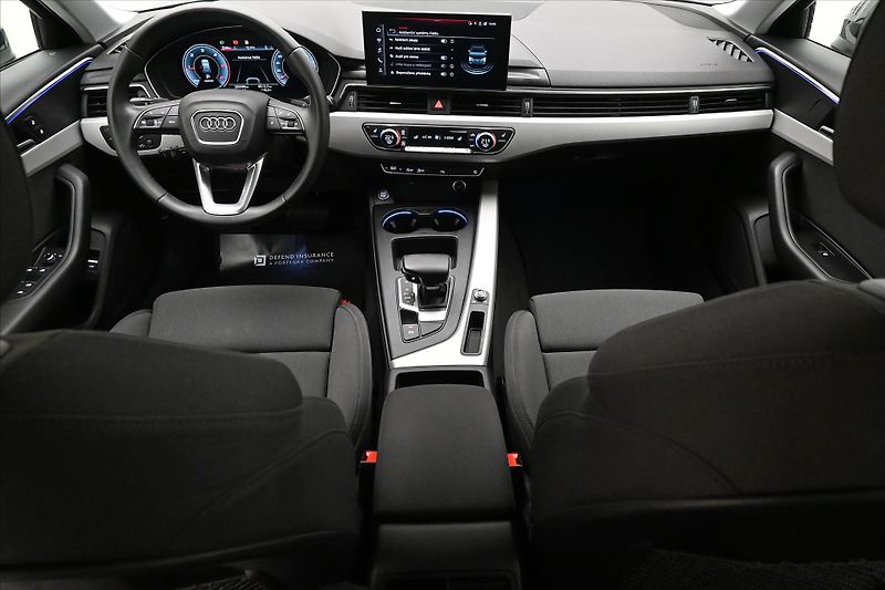 Audi A4 2,0 40TDI 150 kW S-Tronic Záru - fotka 15 z 34