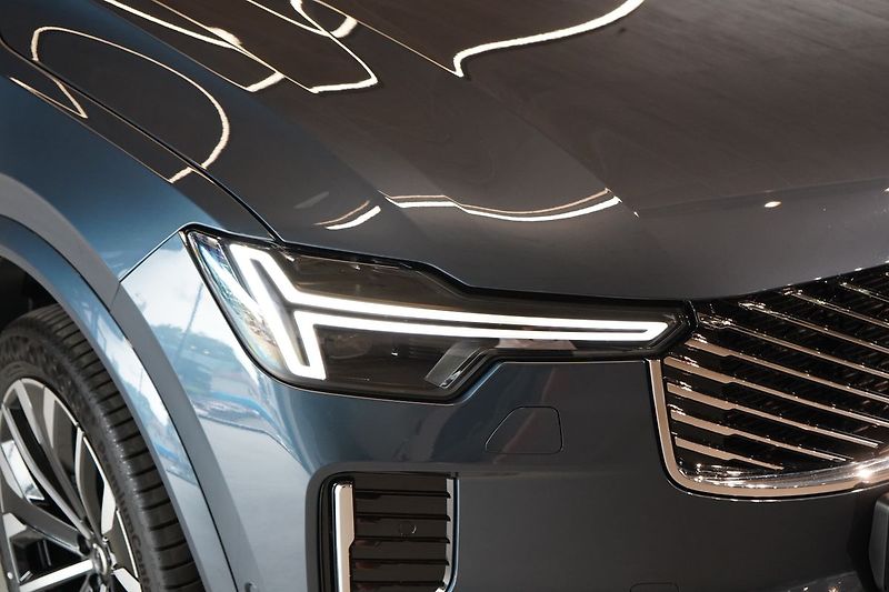 Volvo XC90 B5 PLUS Bright, Vzduch, 360° - fotka 5 z 50