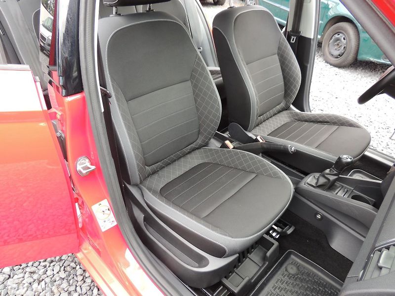 Škoda Fabia (2020) 1.0MPi,44kw,Amb,ČR,1.maj.TZ - fotka 19 z 40