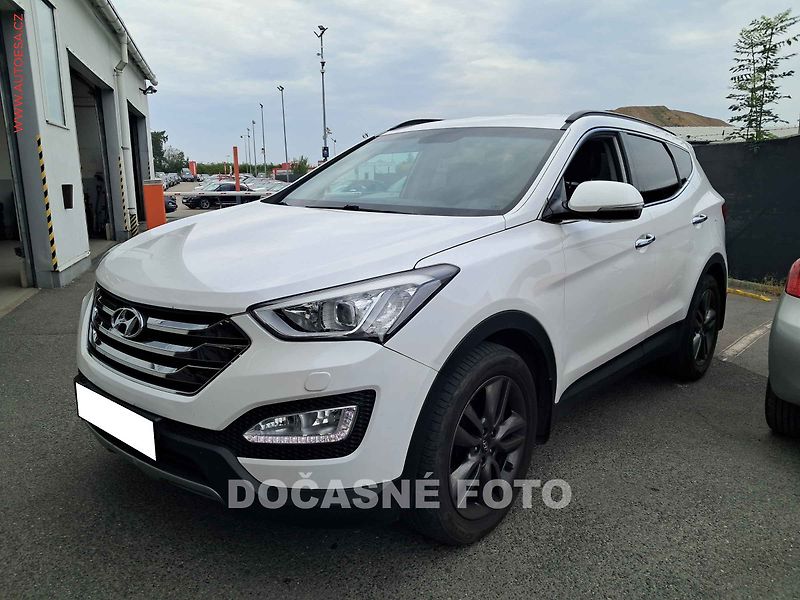 Hyundai Santa Fe (2014) 2.2 CRDi 4x4, ČR, AT, navi - fotka 1 z 3