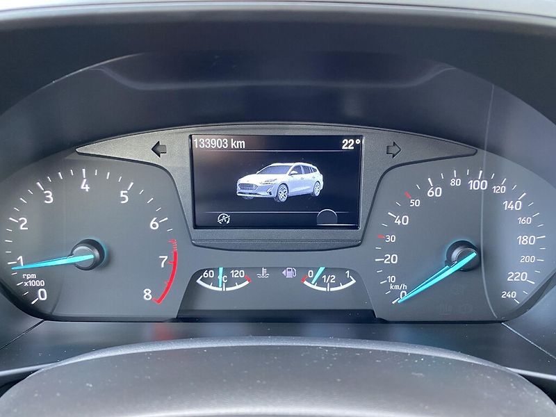 Ford Focus 1,0 EcoBoost 92 kW - fotka 9 z 25