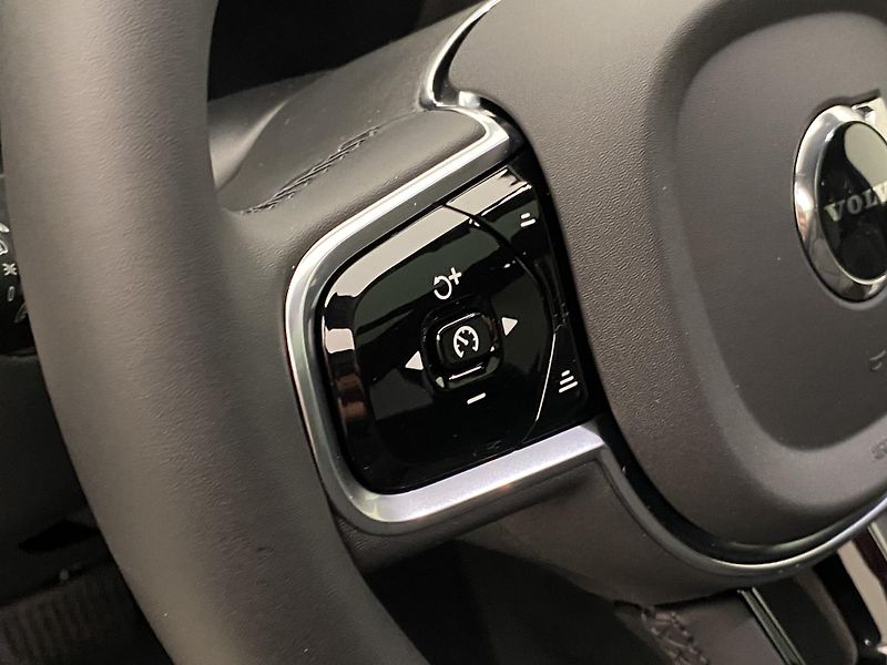 Volvo XC60 T8 AWD BLACK EDITION ULTRA - fotka 20 z 61