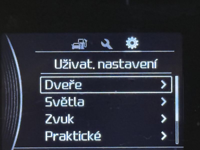 Kia Sportage 1.7 CRDi CZ 1.maj - fotka 34 z 38