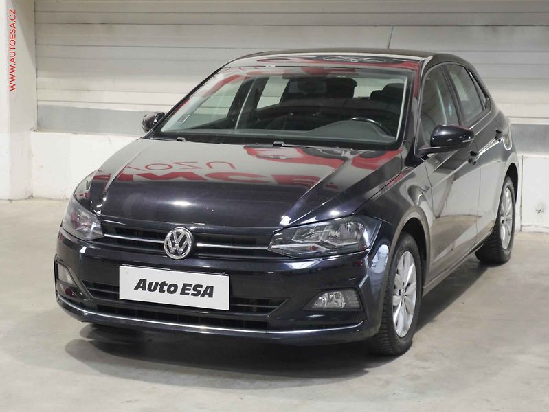 Volkswagen Polo (2019) 1.0 TSI, 2.maj,ČR, AC, temp. - fotka 3 z 17