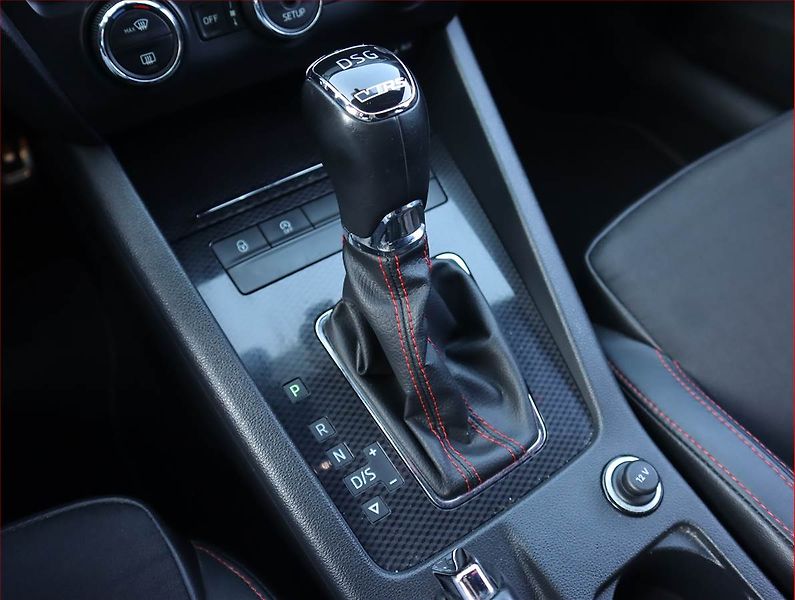 Škoda Octavia (2015) RS 2.0 TDI, Automat - fotka 13 z 21