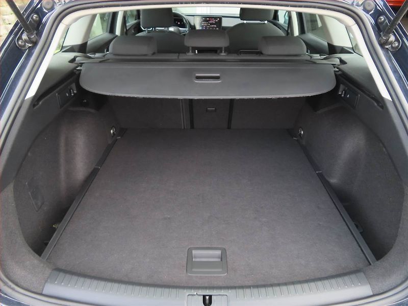 Seat Leon (2022) 2.0 TDI, Automat, Navi - fotka 14 z 21