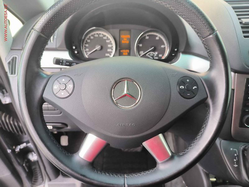 Mercedes-Benz Viano (2012) 3.0CDi L2, Trend, AT - fotka 16 z 22
