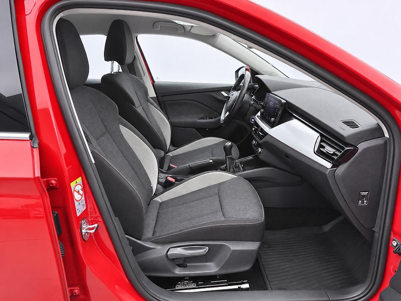 Škoda Scala 1,0 TSI 85kW Style CZ LED - fotka 12 z 34