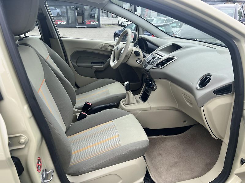 Ford Fiesta 1.25i KLIMATIZACE KOUPENO V ČR - fotka 28 z 36