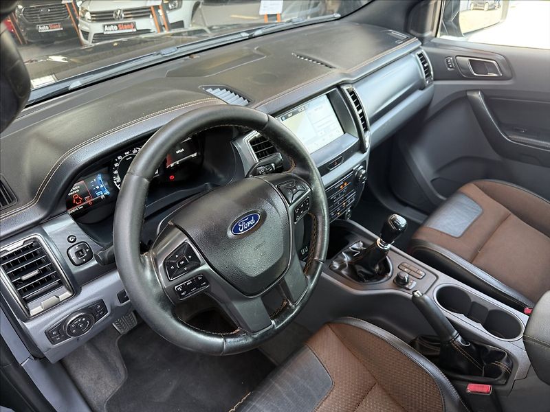 Ford Ranger 3,2 Wildtrak,manuál,po servisu - fotka 9 z 36